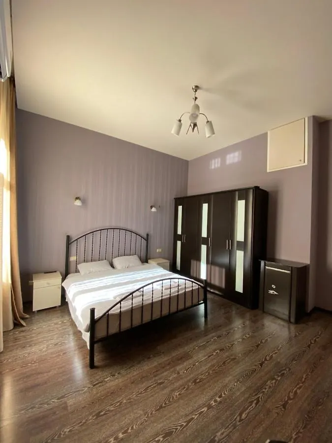 Lado Asatiani Apartment Tiflis Gürcistan